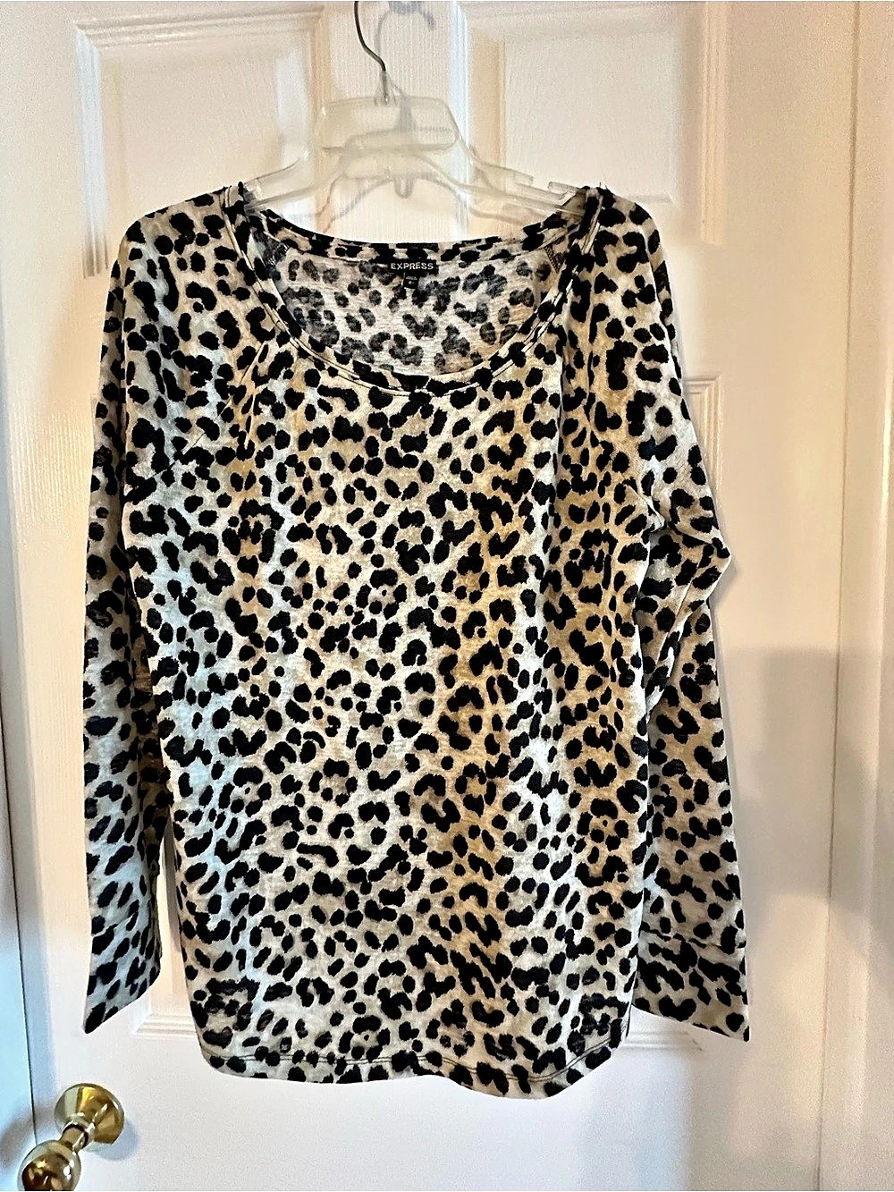Express Leopard Print Long Sleeve Tunic Top Size Large, EXCELLENT USE CONDITION